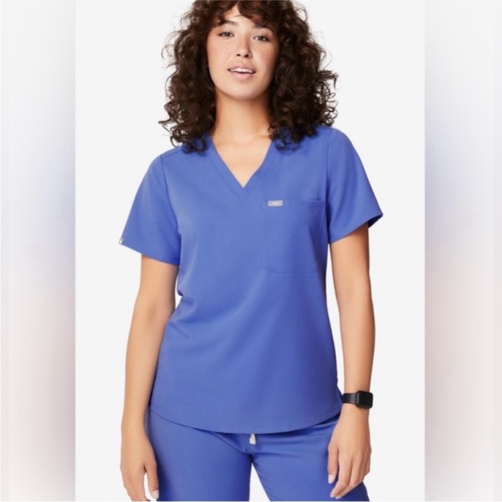 Figs Catarina One-Pocket Scrub Top denim - Picture 2 of 2